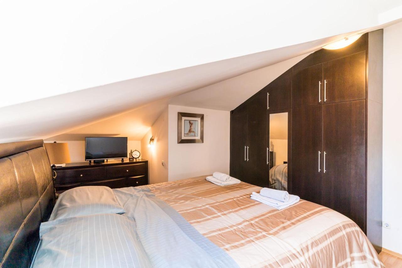 Mara Apartment