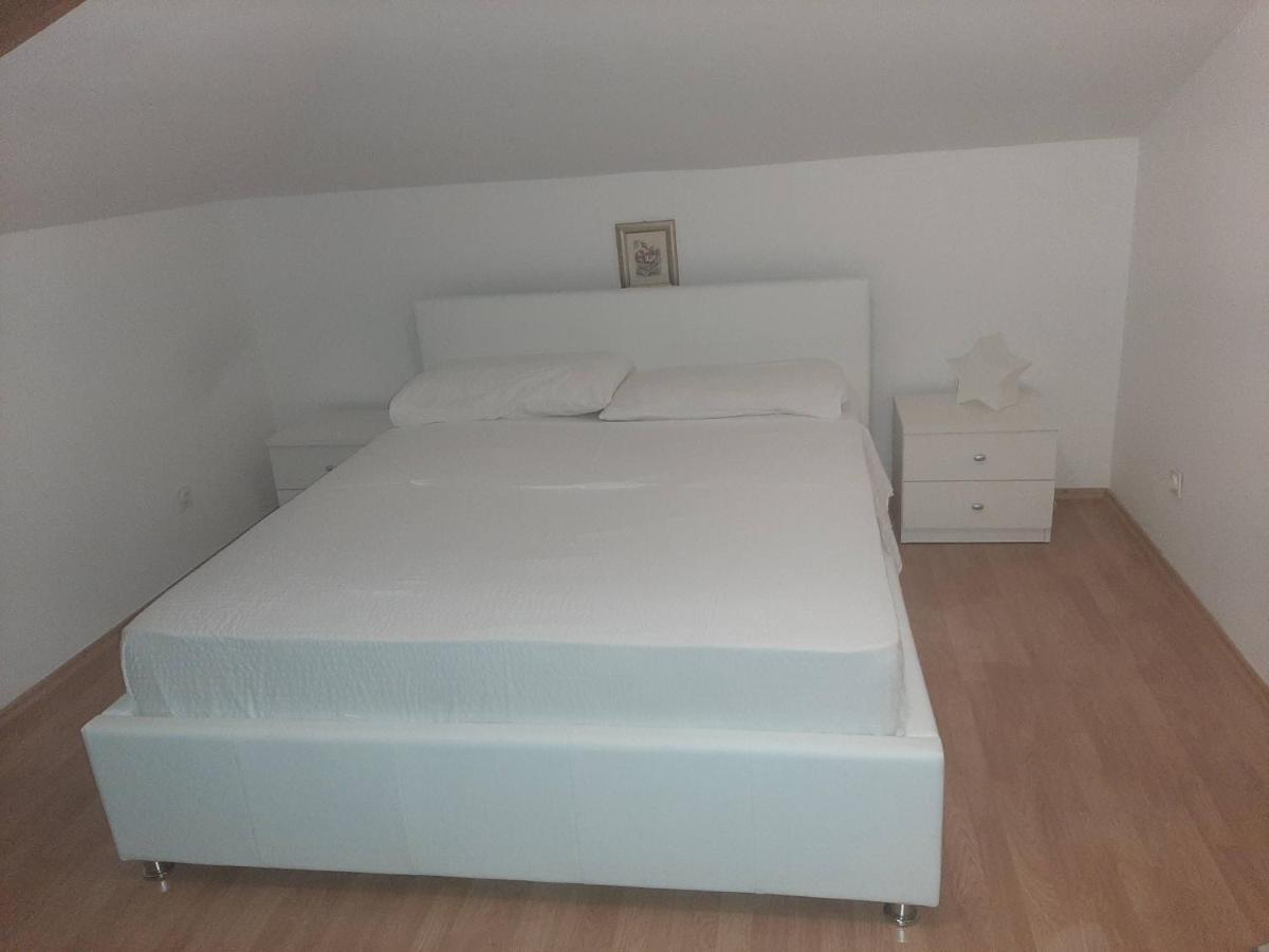 Apartment Mara *